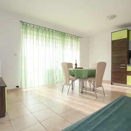 Apartment Di-ana
