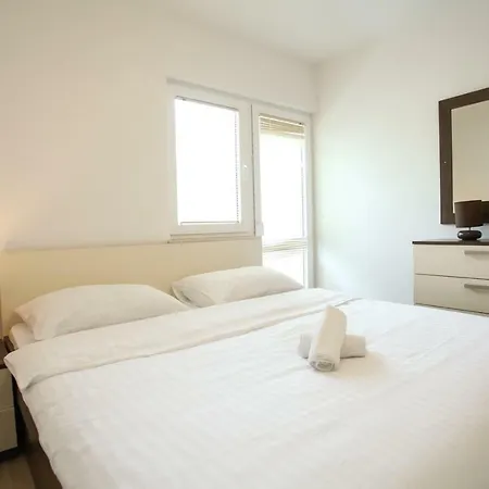 Di-ana Apartment