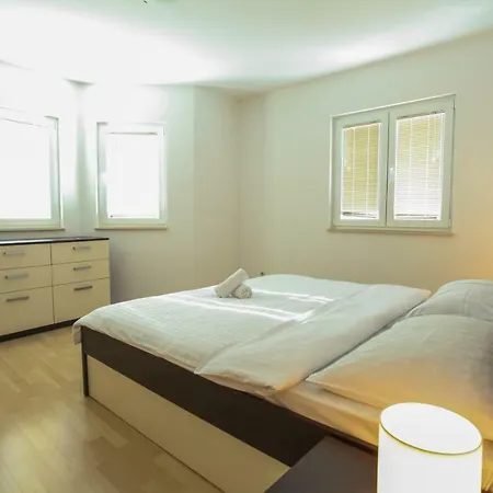 Di-ana Apartment