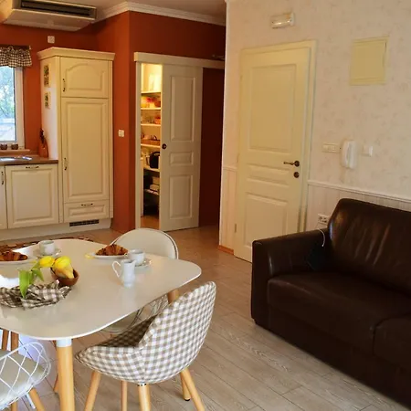 Di-ana Apartment